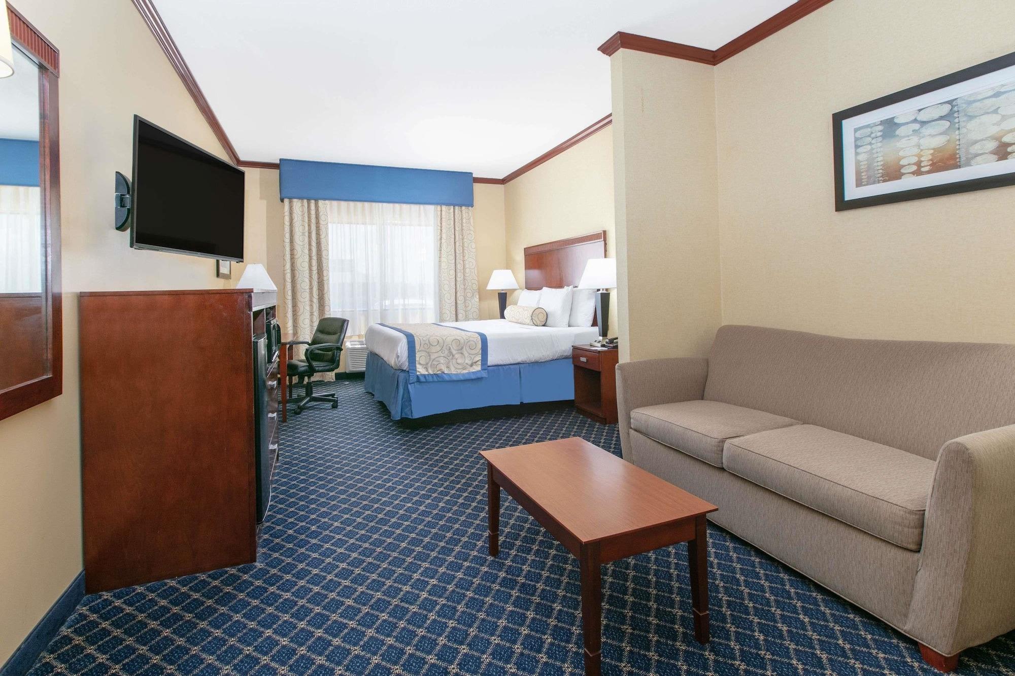 Baymont By Wyndham Mccomb Hotel Екстериор снимка